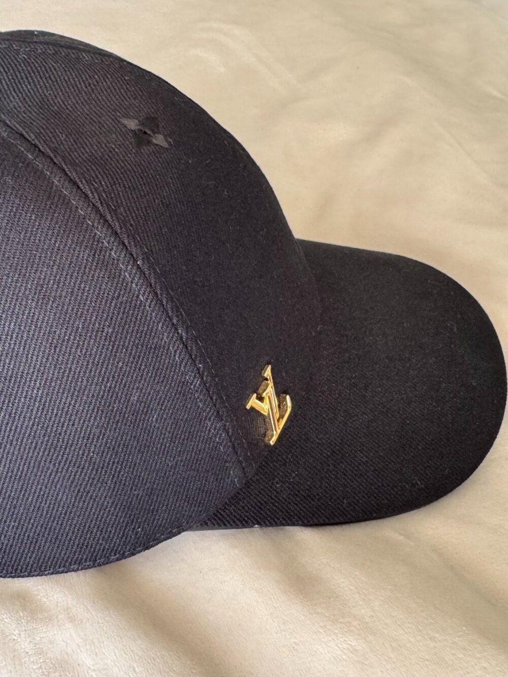 Louis Vuitton LV Iconic Cap Black Silk Lined Leather Strap Hat Made in Italy